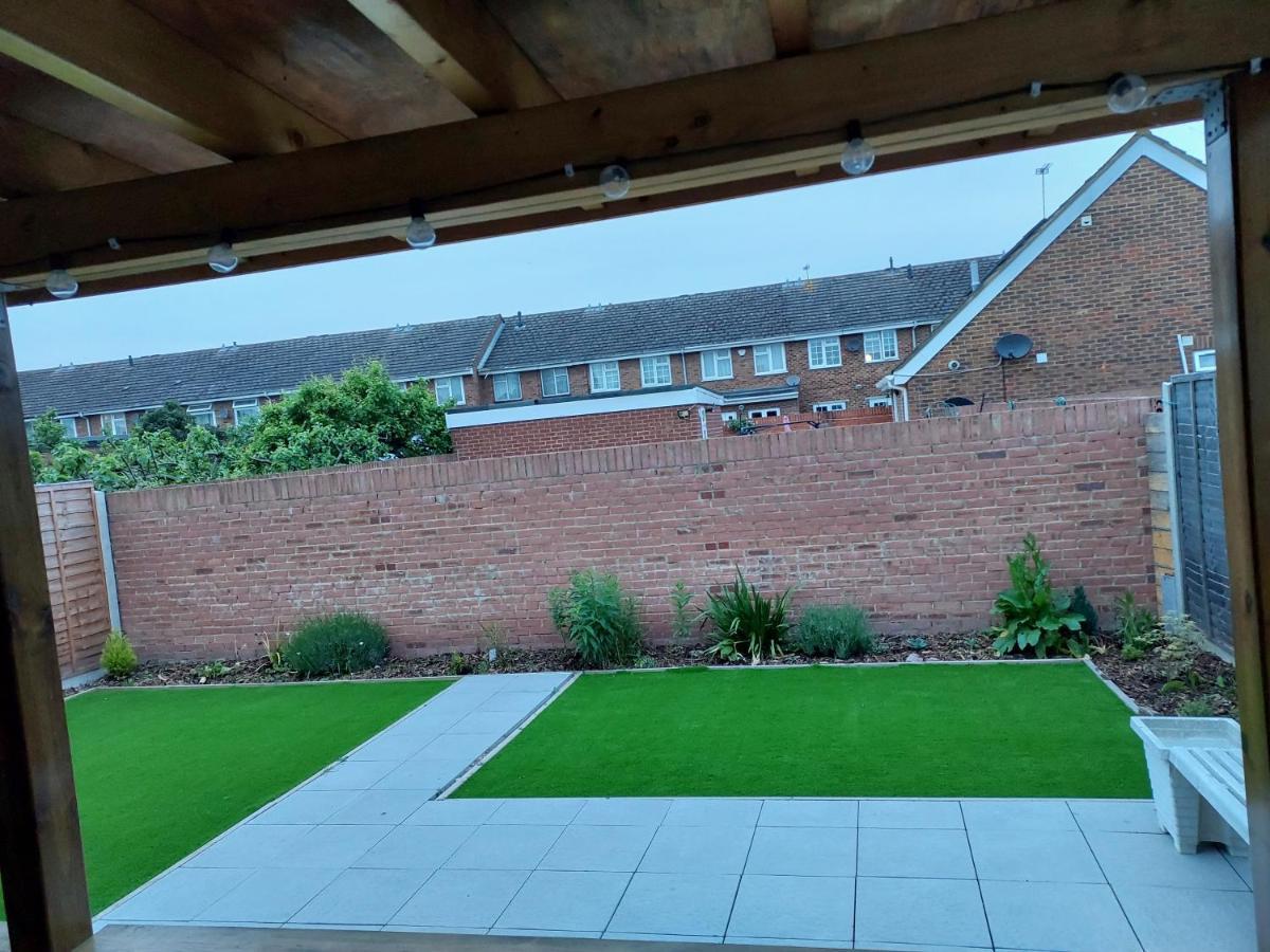 Heathrow-Windsor Guest House 斯劳 外观 照片