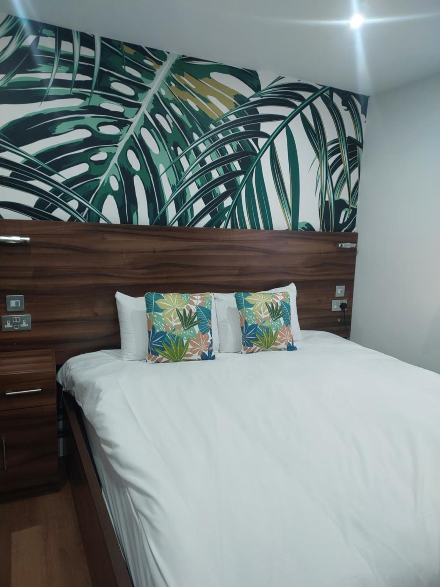 Heathrow-Windsor Guest House 斯劳 外观 照片
