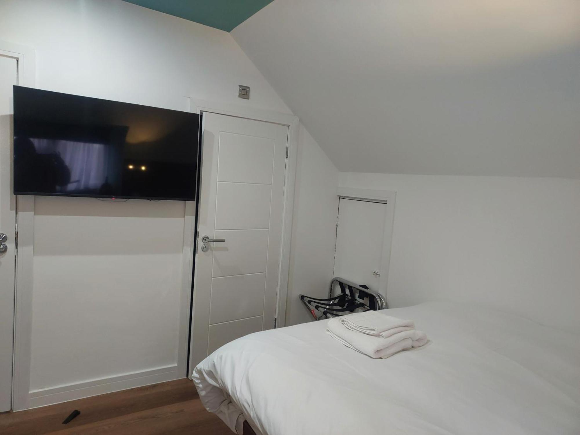 Heathrow-Windsor Guest House 斯劳 外观 照片