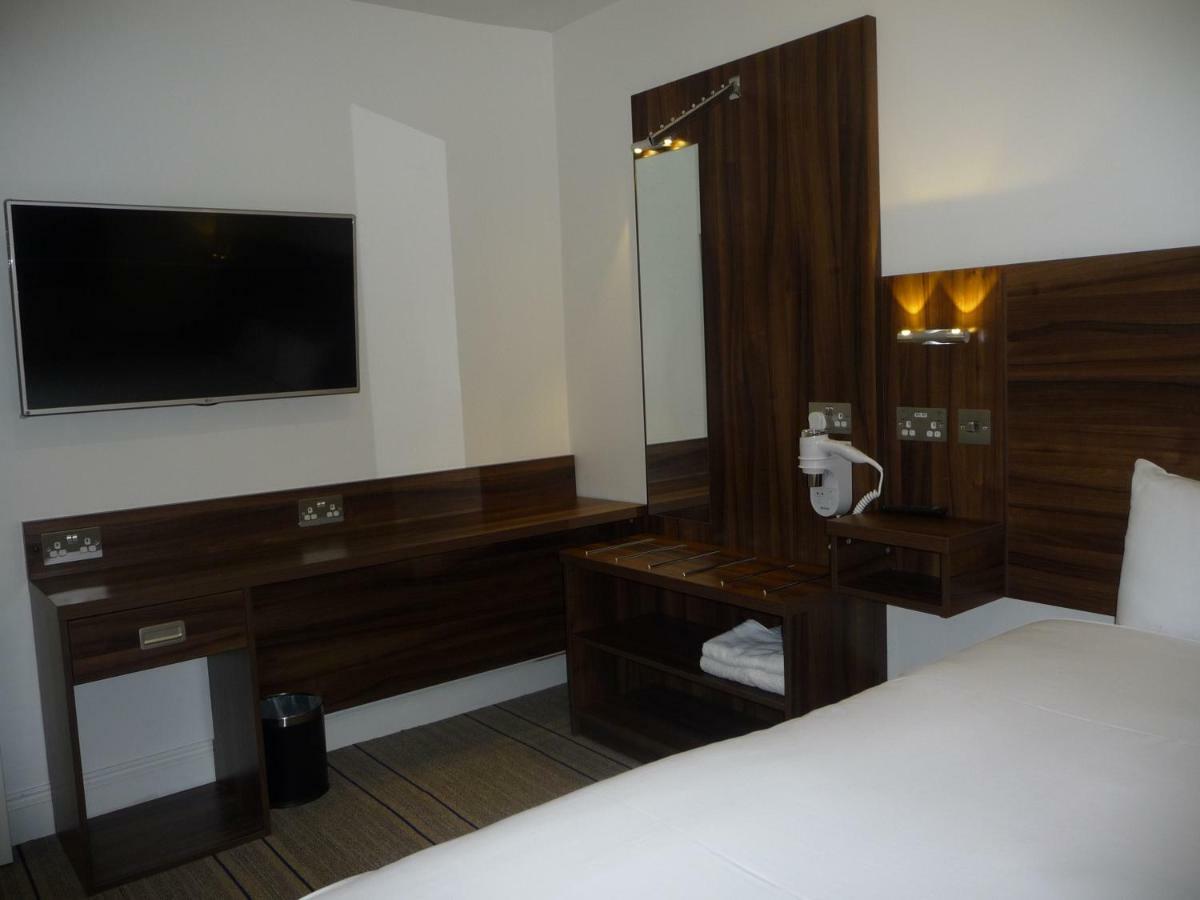 Heathrow-Windsor Guest House 斯劳 外观 照片
