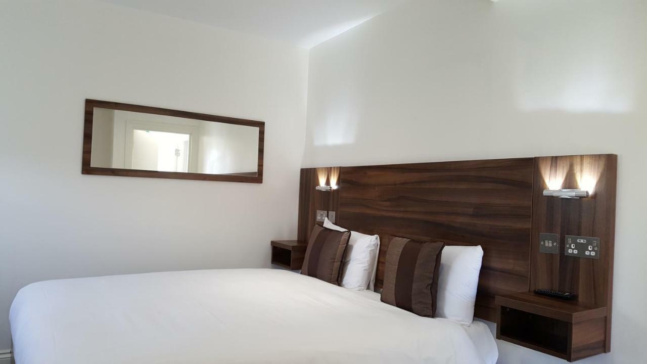 Heathrow-Windsor Guest House 斯劳 外观 照片