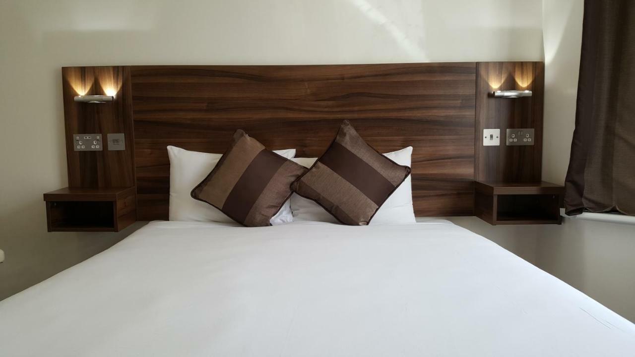 Heathrow-Windsor Guest House 斯劳 外观 照片