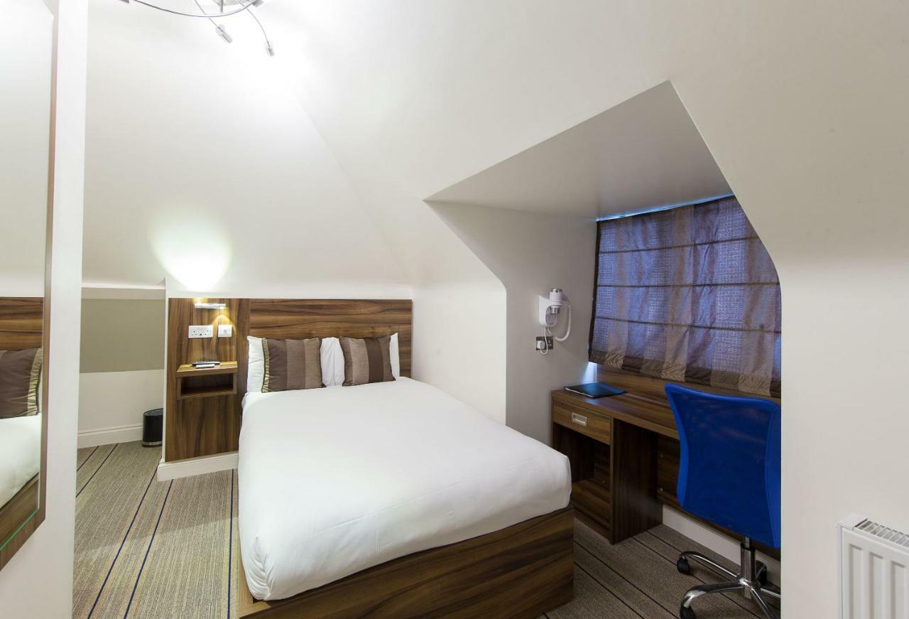 Heathrow-Windsor Guest House 斯劳 外观 照片